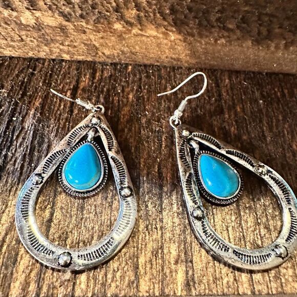 Boho Hippie Cowgirl Western Stamped Turquoise Teardrop Silver Earrings, Gift Box - Picture 3 of 8